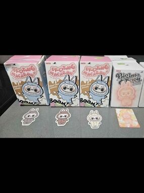 Exciting Macaron Vinyl Figure Set in Pastel Pink & Blue